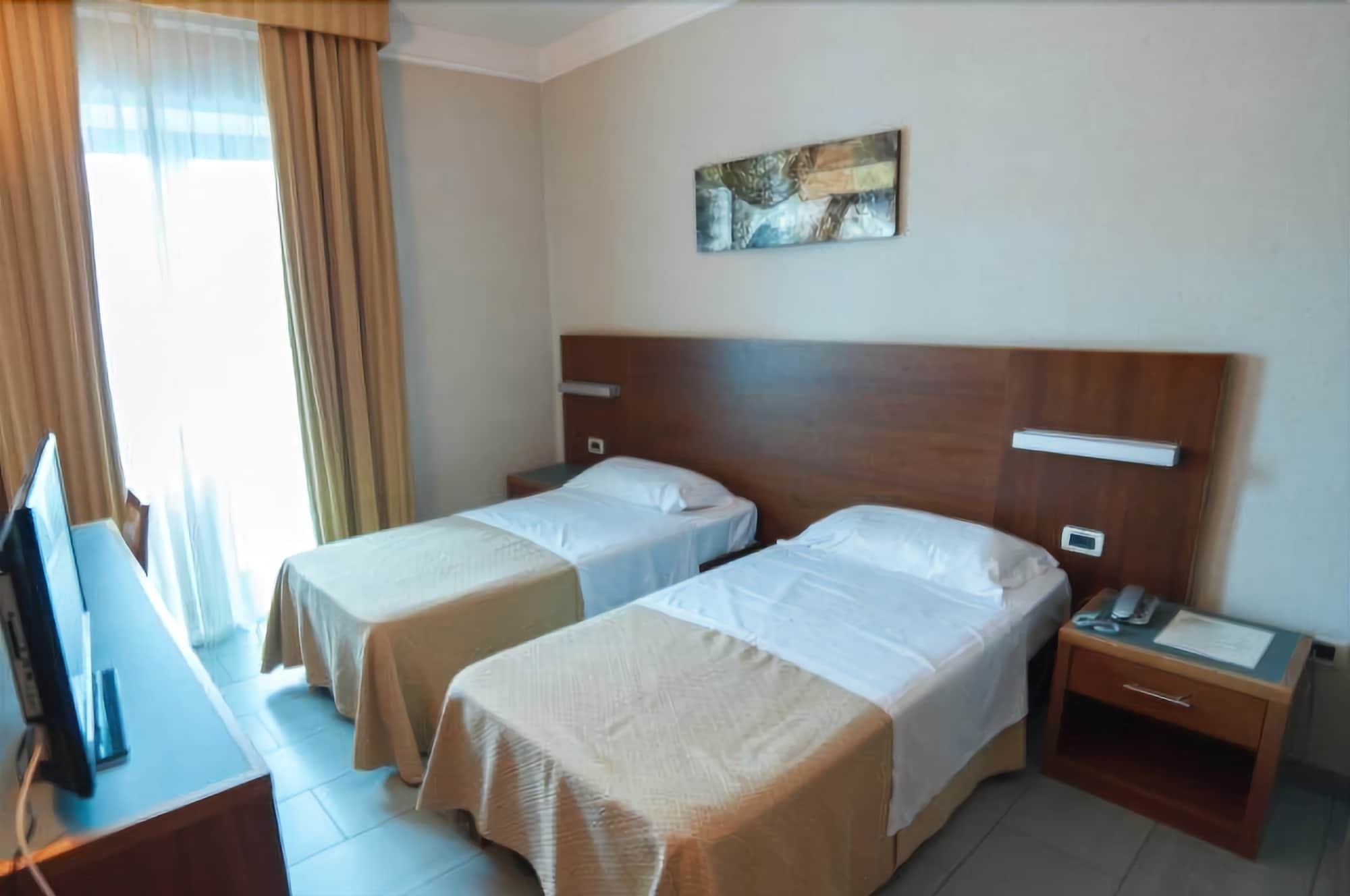 צ'יטה סנט'אנג'לו Hotel Amico מראה חיצוני תמונה